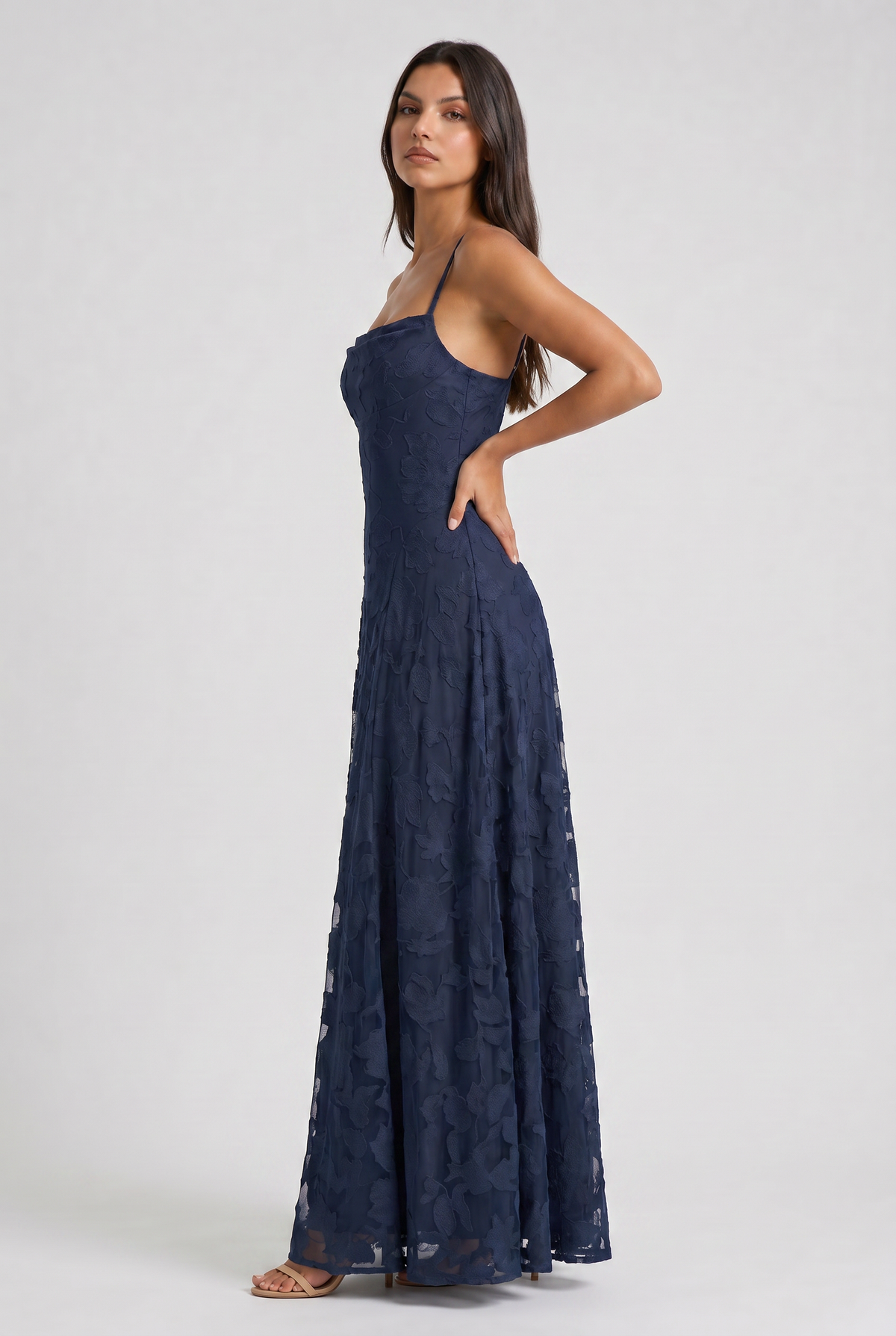 LOUISE | VESTIDO LARGO DE ENCAJE